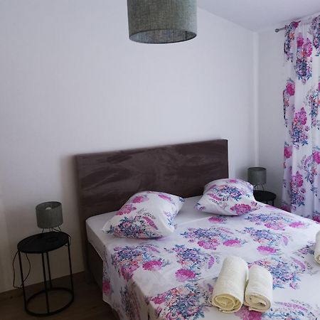 Apartments Triton Rogoznica  Extérieur photo