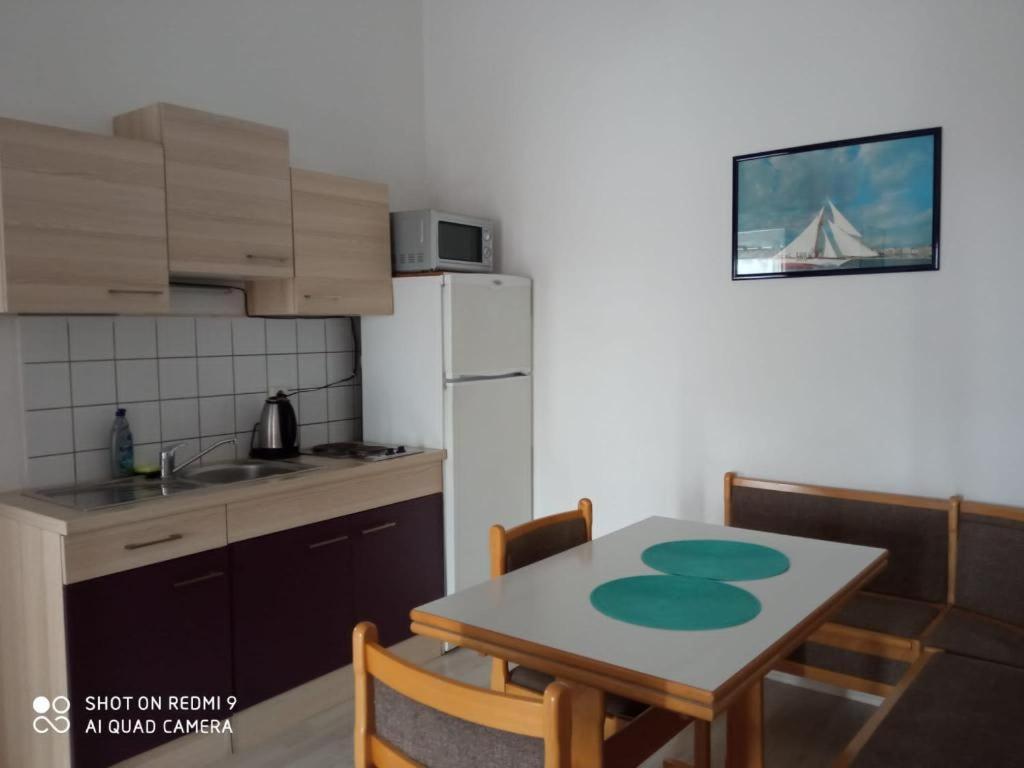 Apartments Triton Rogoznica  Extérieur photo