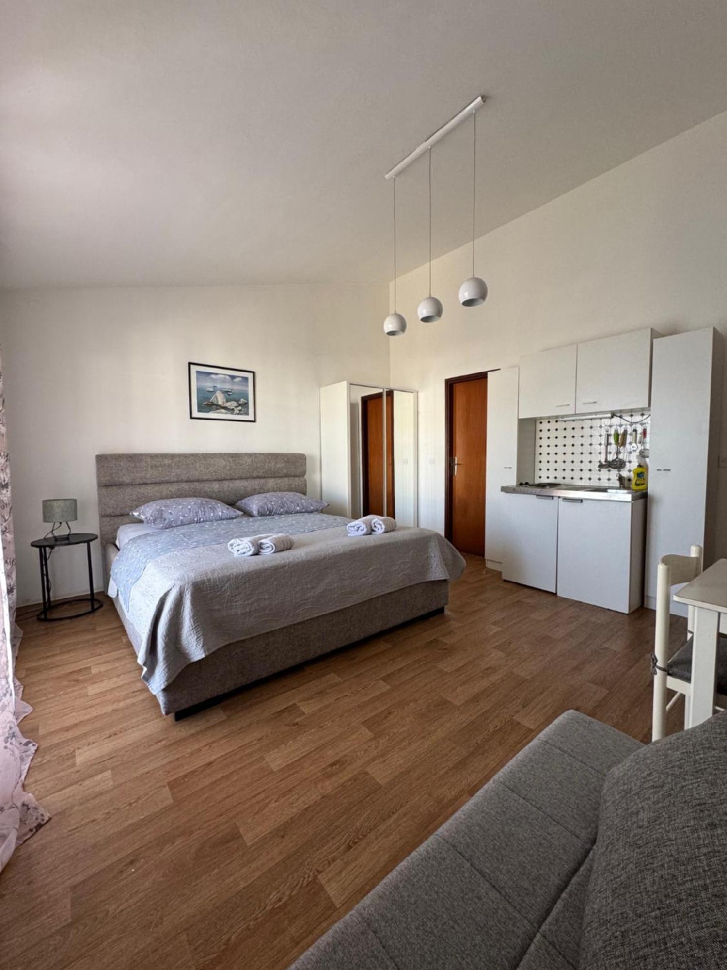 Apartments Triton Rogoznica  Extérieur photo